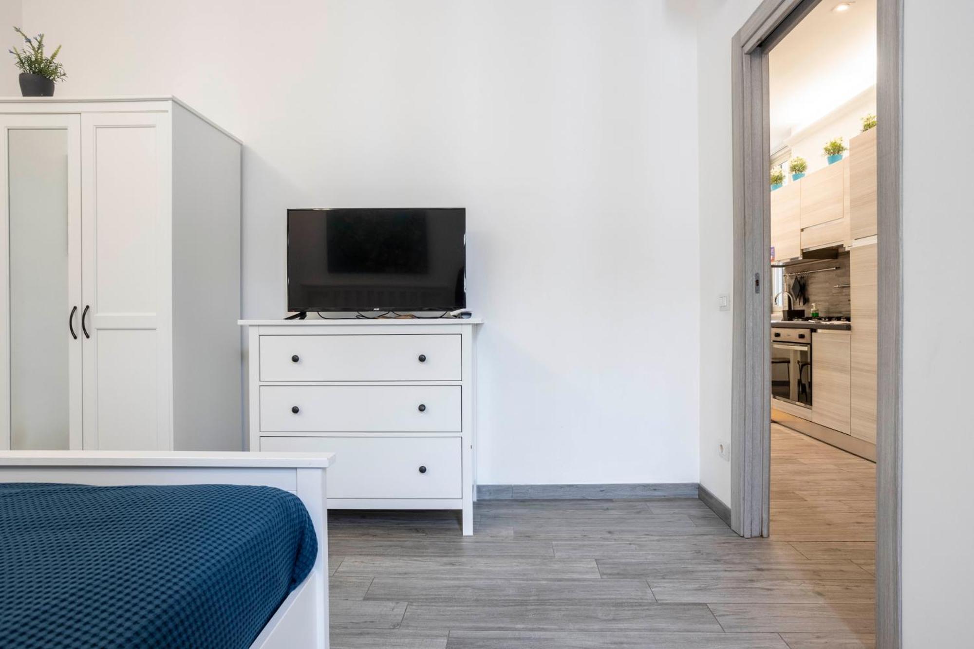 Merulana Deluxe Apartment Рим Экстерьер фото